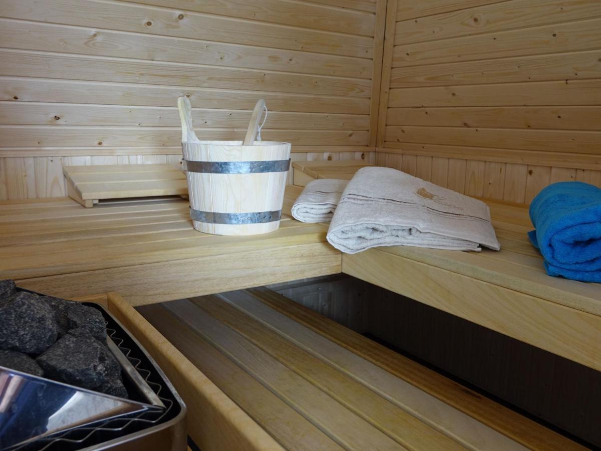 Lush Holiday Home In Earnew Ld Earnewâld Exterior photo